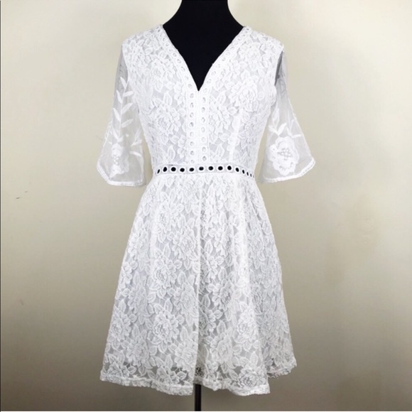 Mini white bride lace dress - Picture 2 of 2